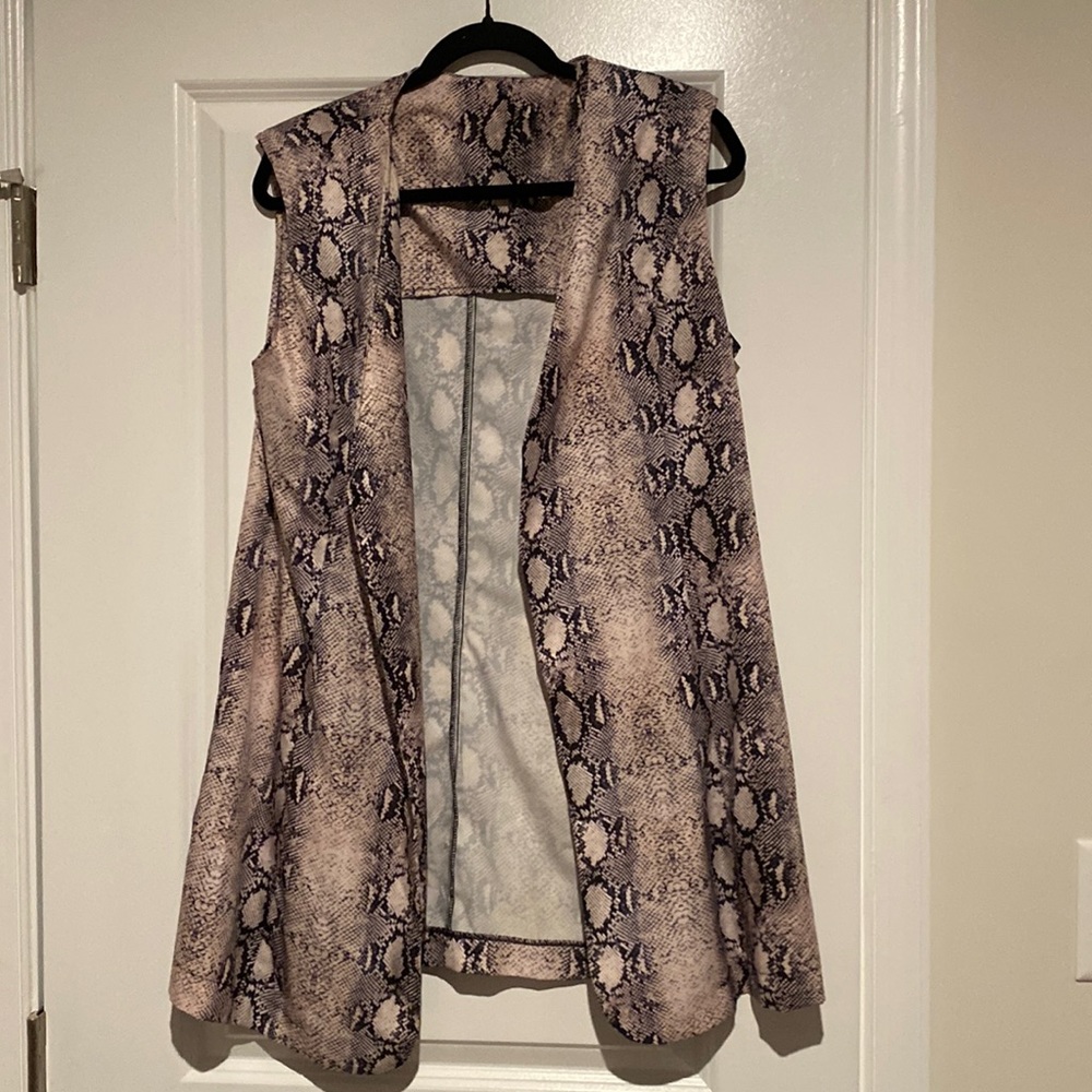 Snake print two piece vest and short set